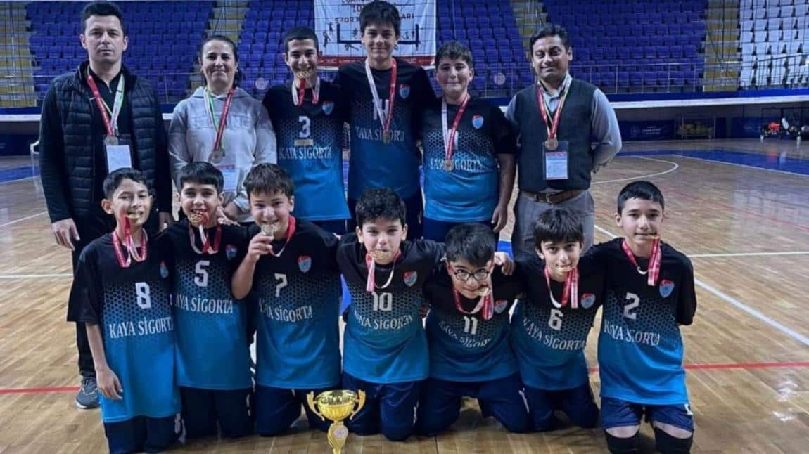 YILDIZ ERKEK VOLEYBOL TAKIMIMIZ İL ŞAMPİYONU